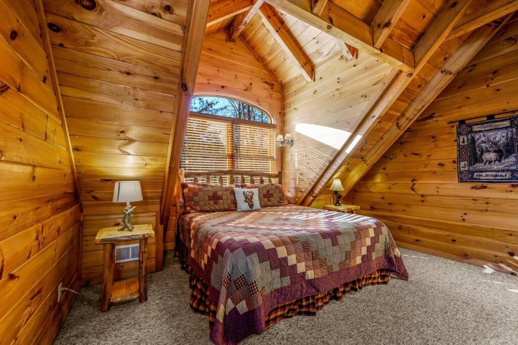 Charming Cabin W/ Hot Tub, Game Room, Top Location Pigeon Forge Exterior foto